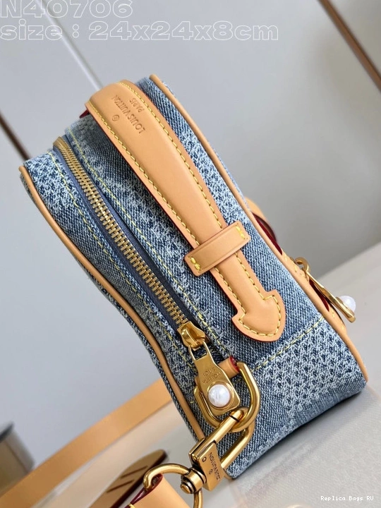 Affordable Chess LOUIS VUITTON Messenger-24*24*8CM 0817